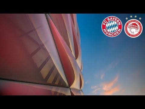 LIVE ? | Pressekonferenz mit Hansi Flick nach dem Champions-League-Spiel gegen Olympiakos Piräus
