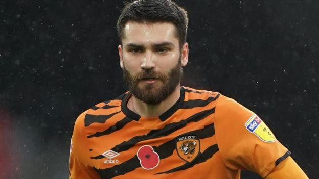 Jon Toral: Hull City midfielder out for about three months after knee surgery