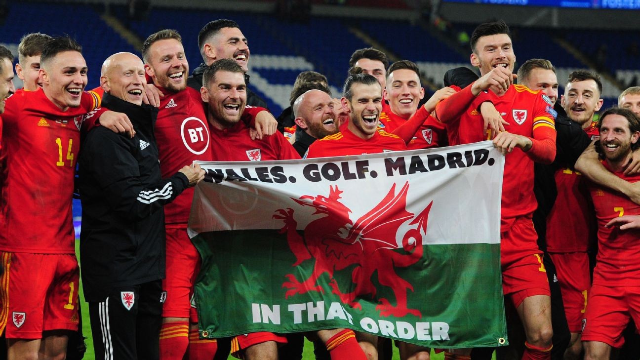 Gareth Bale, Wales teammates hold up 'Wales, Golf, Madrid' banner after qualifying for Euro 2020