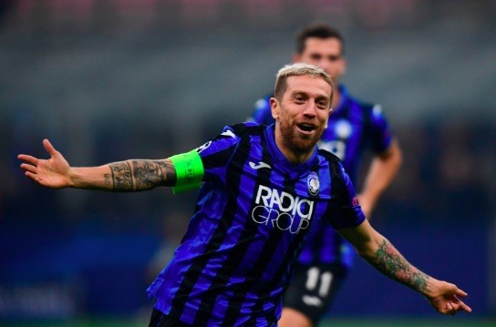 Phenomenal Papu Gomez keeps Atalanta’s qualification hopes alive