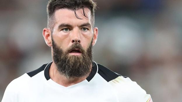 Joe Ledley: Charlton Athletic sign midfielder on a short-term deal