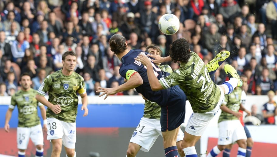 8 of the Best Ever Backheel Goals in Football History - Ranked