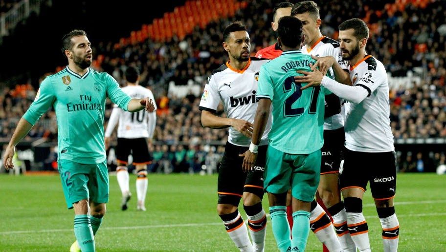 Valencia 1-1 Real Madrid: Report, Ratings & Reaction as Courtois Assists Benzema for Late Equaliser