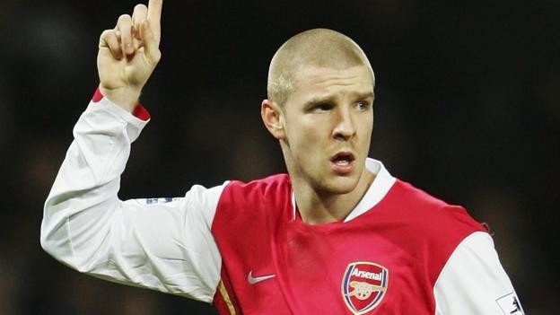 Philippe Senderos: Ex-Arsenal defender announces retirement