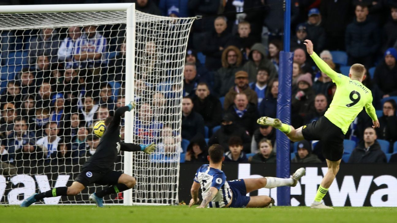 Sheffield United beat Brighton to close in on top four