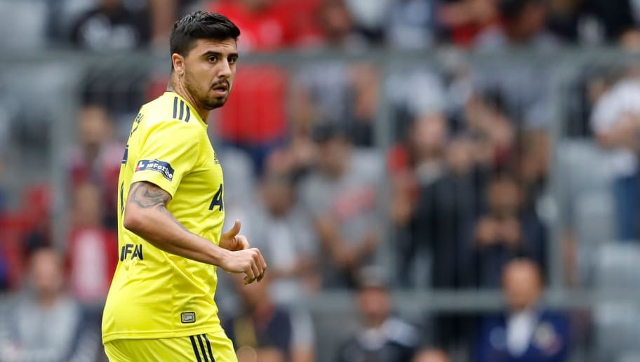 Leicester and Crystal Palace 'Send Scouts' to Watch Fenerbahce Midfielder Ozan Tufan