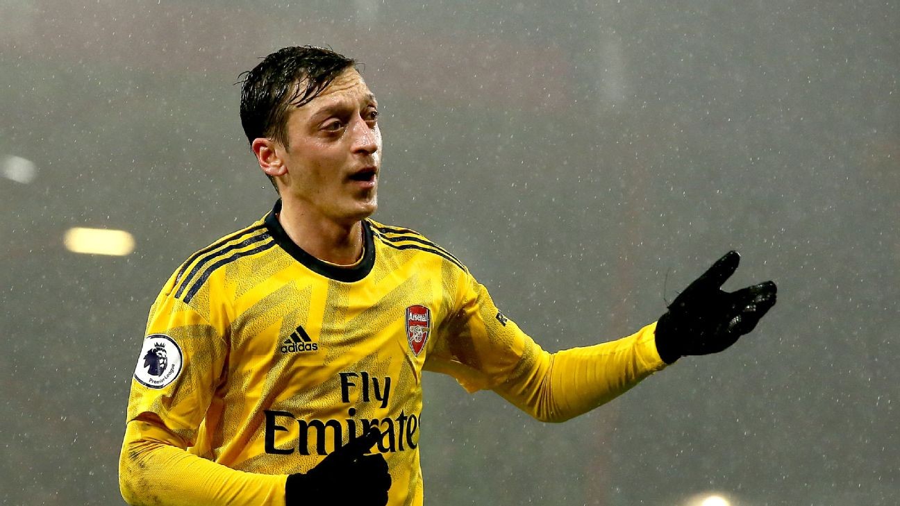 Ozil 7/10 as Arsenal draw in Arteta's managerial debut