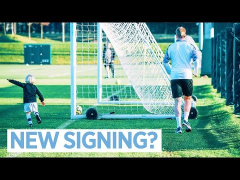 A NEW SIGNING!? | Man City Training