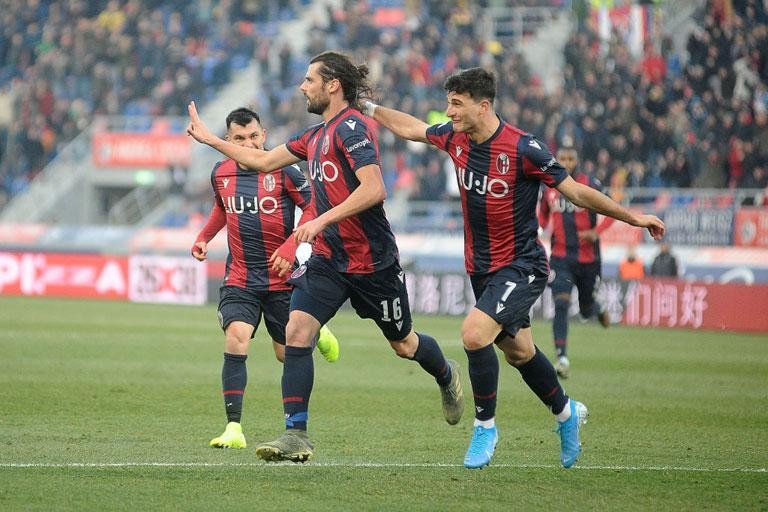 BOLOGNA: DOUBLE SESSION AT CASTELDEBOLE