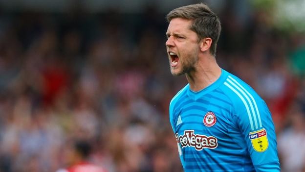 Luke Daniels: Brentford goalkeeper signs new deal to expire at the end of the 2020-21 season