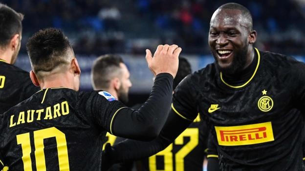 Napoli 1-3 Inter Milan: Romelu Lukaku scores two as Inter return to top of Serie A