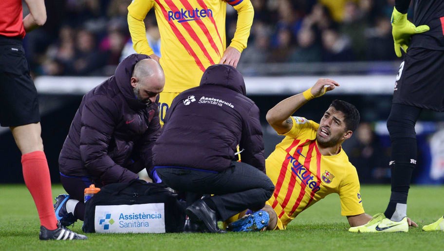 Luis Suarez Set to Undergo Knee Surgery After Playing Through Pain 'for Several Weeks'