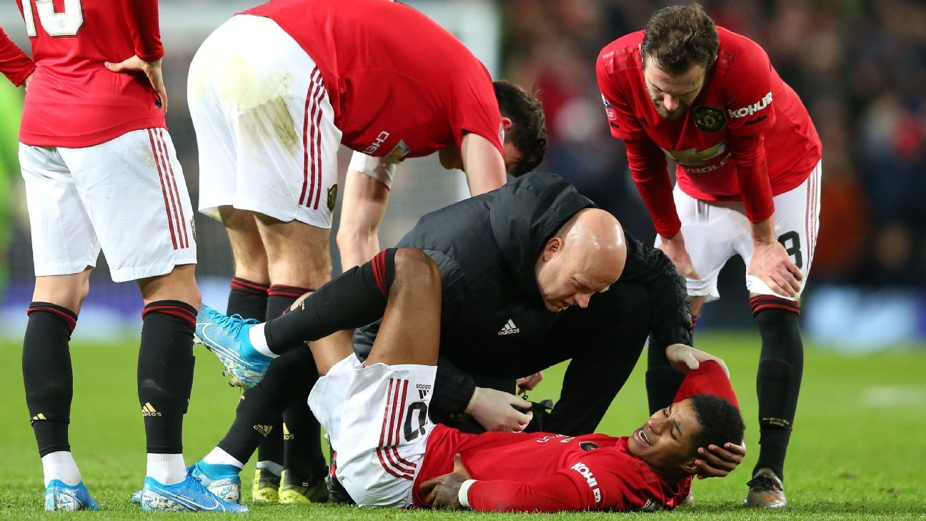 Man United's Solskjaer admits playing Rashford 'backfired' as Liverpool looms