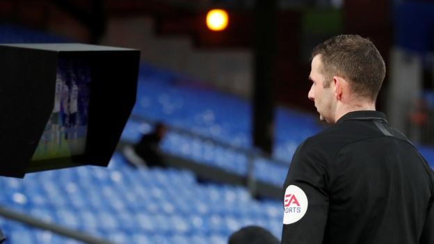 VAR: Premier League referees set to use pitchside monitors