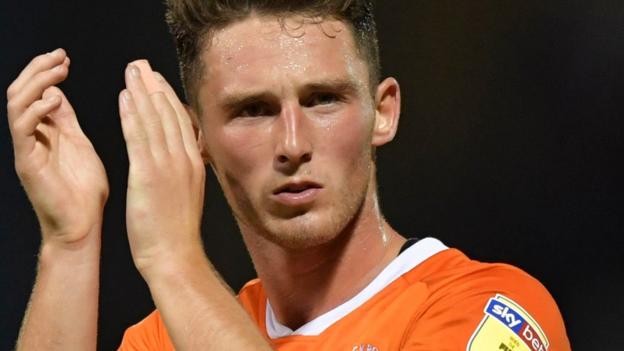 Jordan Thompson: Stoke City sign Blackpool midfielder for undisclosed fee
