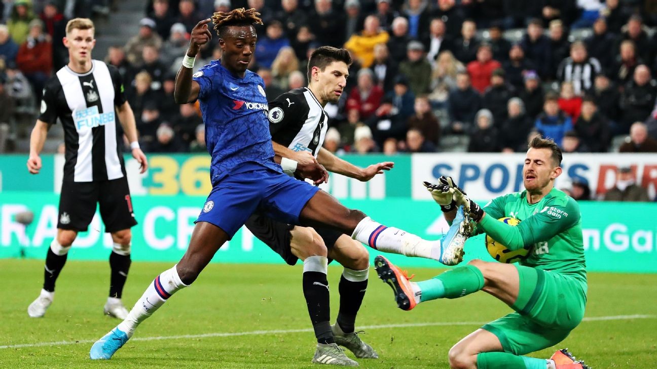 Chelsea beaten by Newcastle with Hayden's stoppage-time winner