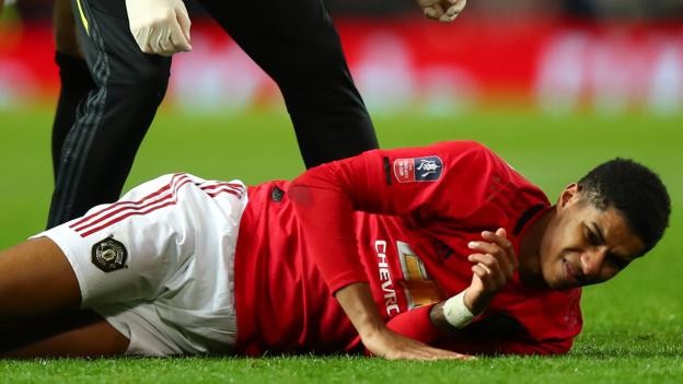 Marcus Rashford: Manchester United striker out 'for a few weeks' with back injury