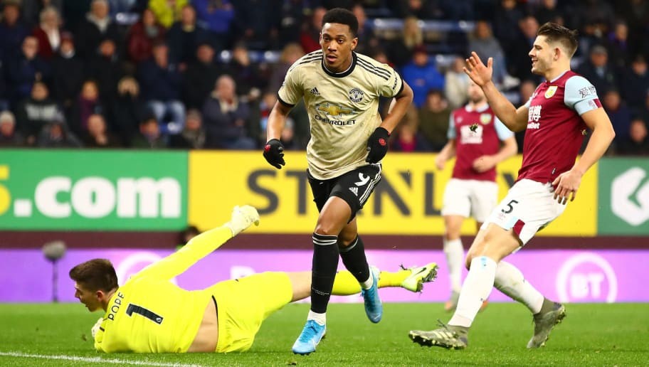 Manchester United vs Burnley Preview: How to Watch on TV, Live Stream, Kick Off Time & TV News