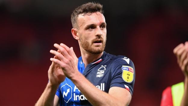 Jack Robinson: Sheffield United sign defender from Nottingham Forest