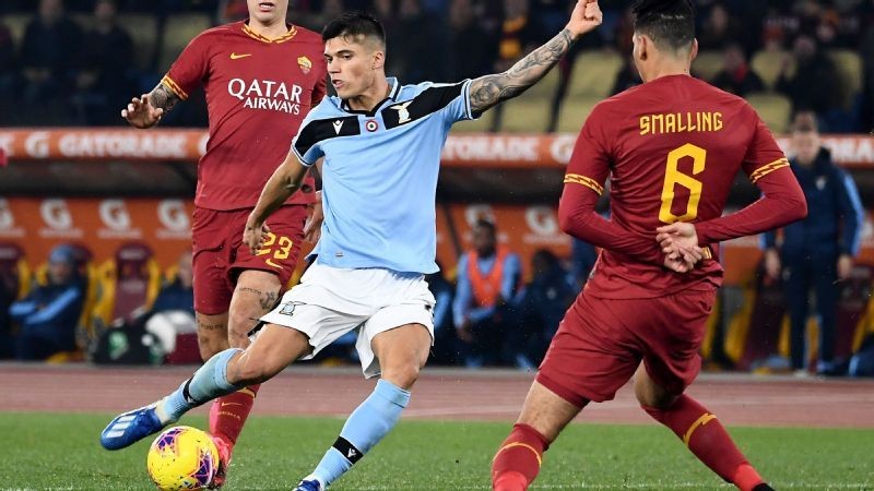 Lazio and Roma share derby spoils after pair of goalkeeper howlers