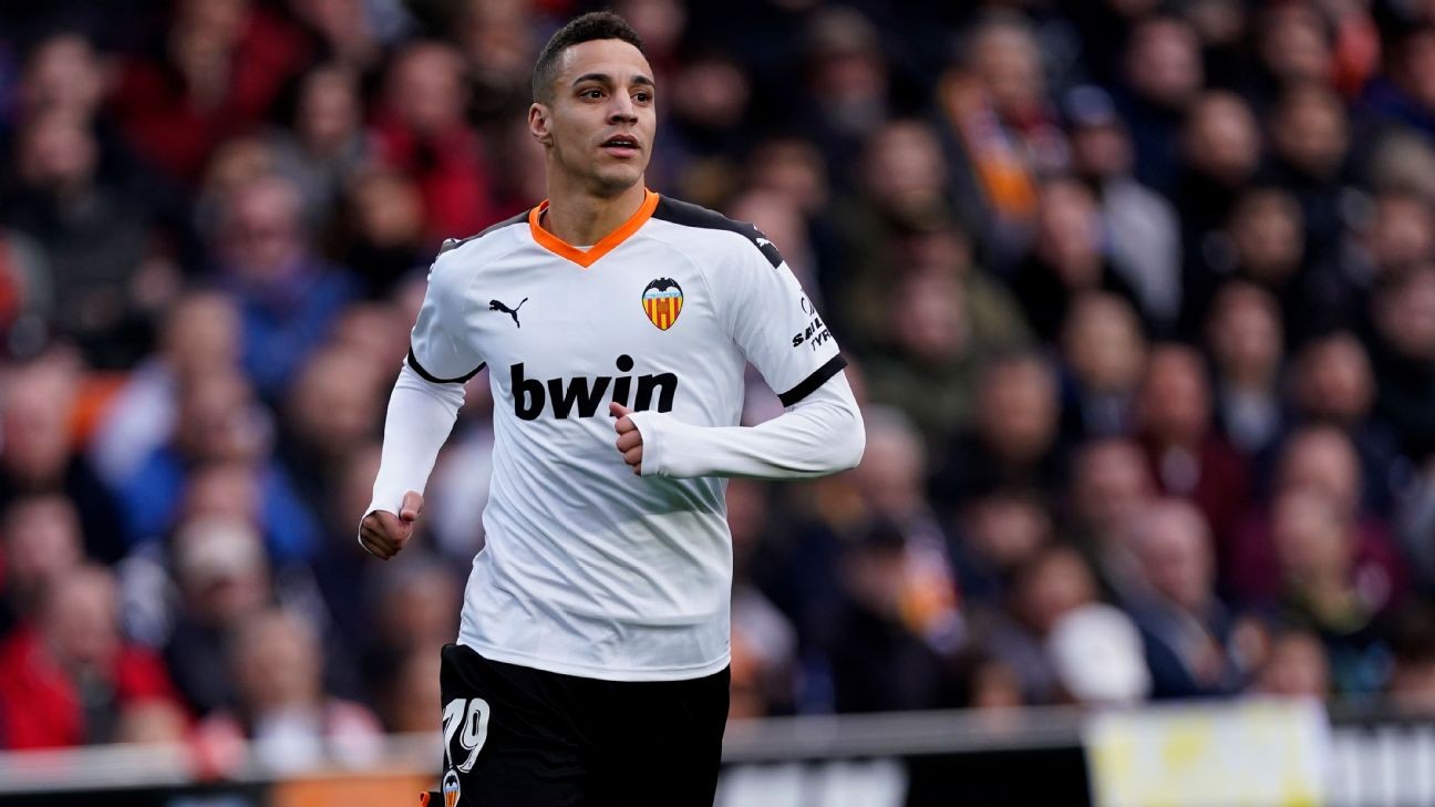 Sources: Barcelona deal for Valencia star Rodrigo nears collapse