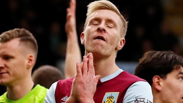 Burnley 0-0 Arsenal: Clarets miss chance to punish Gunners