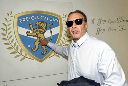 Brescia criticized for calling in sacked coaches and staff