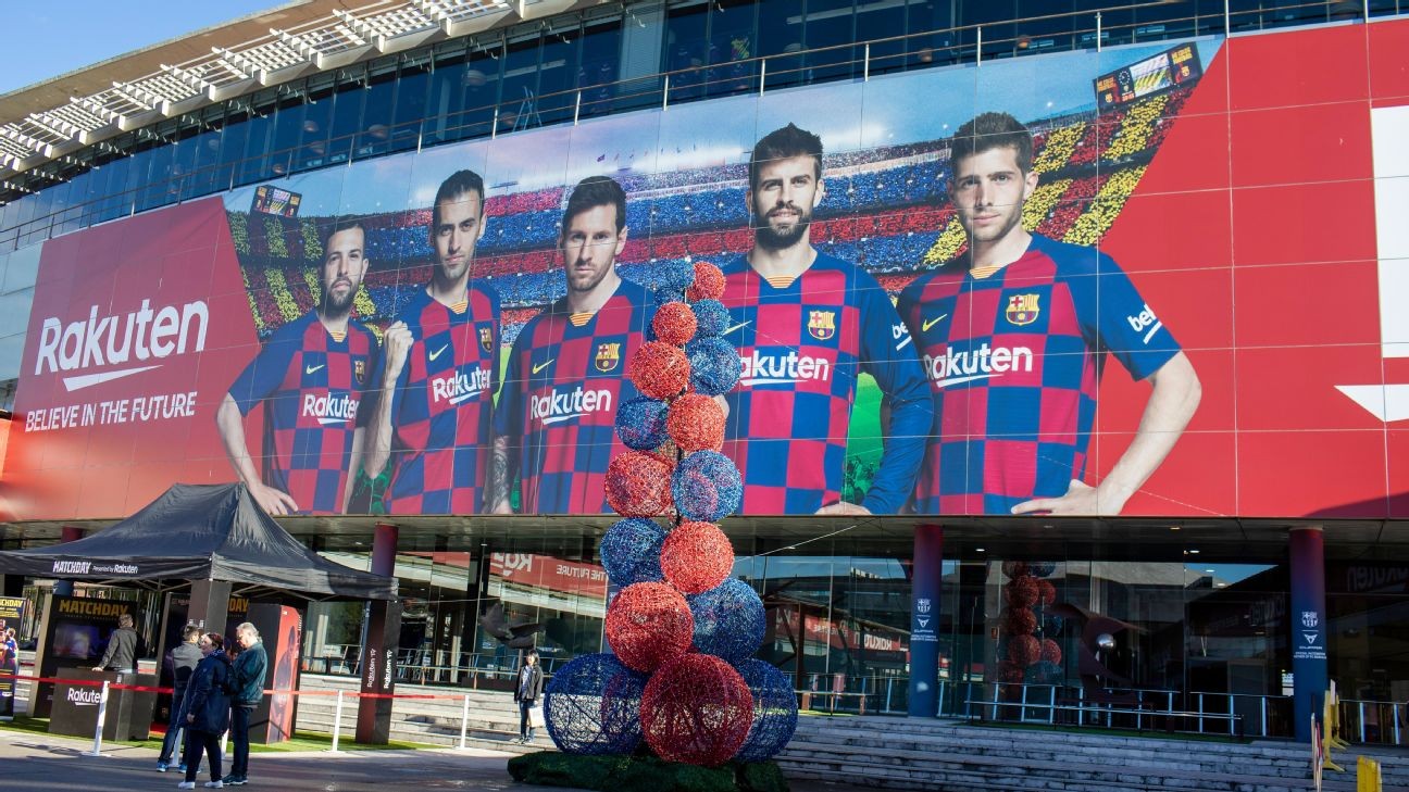 Barcelona agree ¬1m first refusal for Sao Paulo's Maia