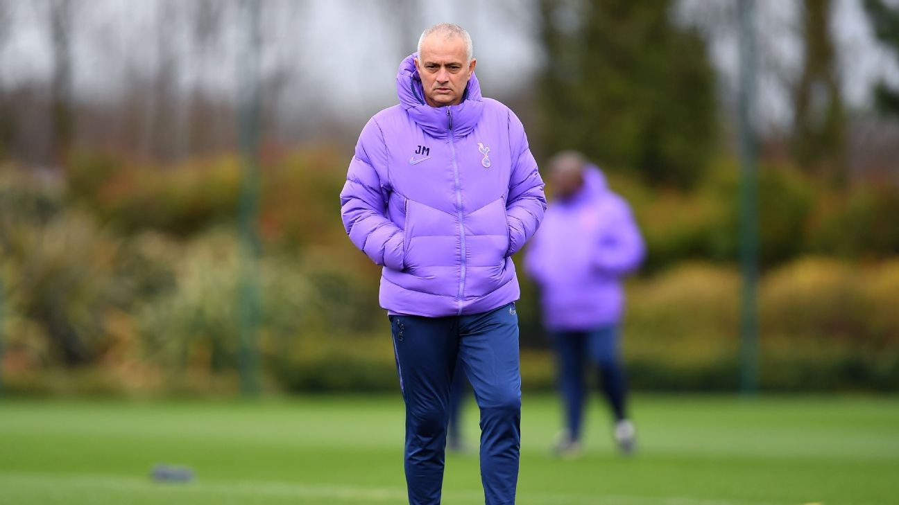 Coronavirus: Tottenham boss Mourinho apologises for outdoor workout in UK lockdown