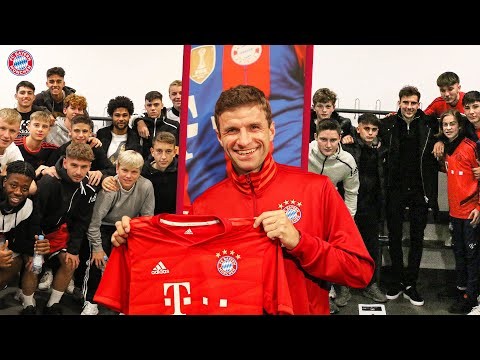 How to deal with pressure? Advice by Müller, Gnabry & Goretzka for the talents of FC Bayern Campus