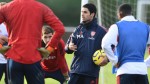 Ozil and Arsenal stars return as Arteta misses session - sources