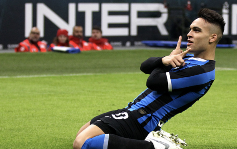 Barcelona to offer money and players for Inter star