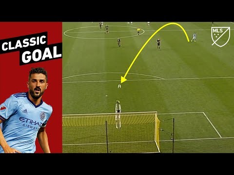 David Villa's 50 YARD SHOT Beats the Keeper from an Impossible Angle