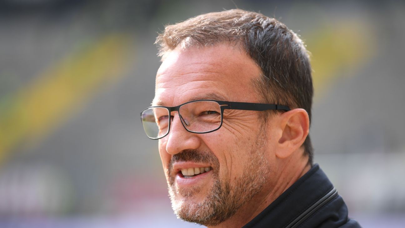 Eintracht Frankfurt chief to fans: Don't show up or we'll get a loss