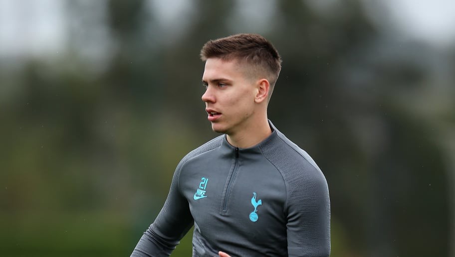 Barcelona Consider Surprise Summer Swoop For Tottenham Hotspur Outcast Juan Foyth