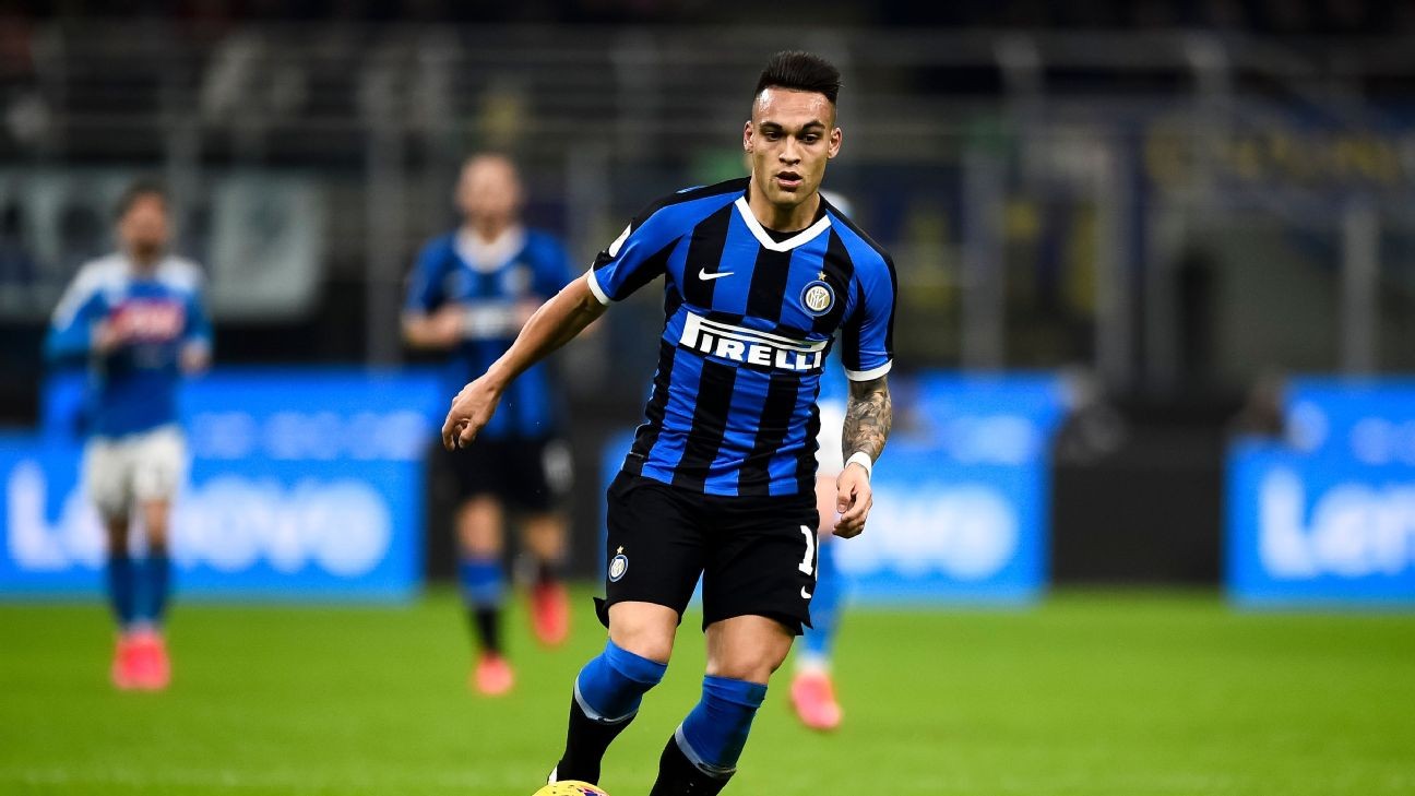 Lautaro Martinez transfer to Barcelona backed by Argentina coach