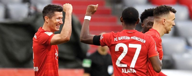 Muller, Lewandowski, Davies score as Bundesliga leaders Bayern hit five past Frankfurt