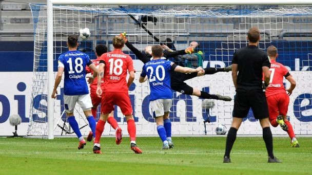 Schalke crisis deepens with shock home loss to Augsburg