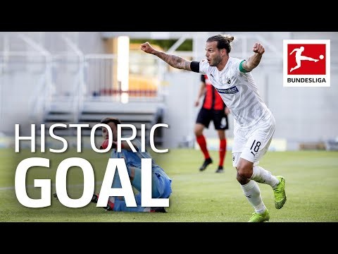 Unluckiest Player Ever Finally Scores a Goal - In His 263rd Game