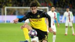 U.S. star Reyna makes first Dortmund start