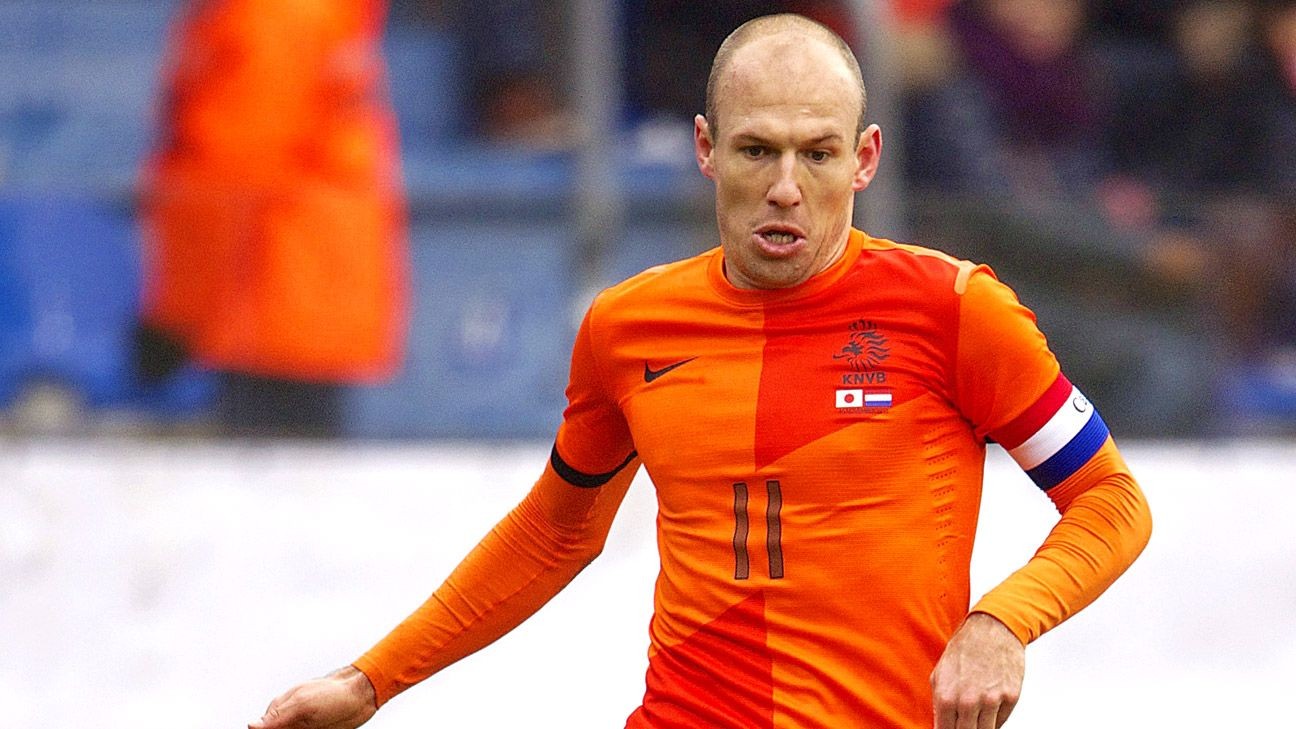 Robben refuses to rule out Netherlands return