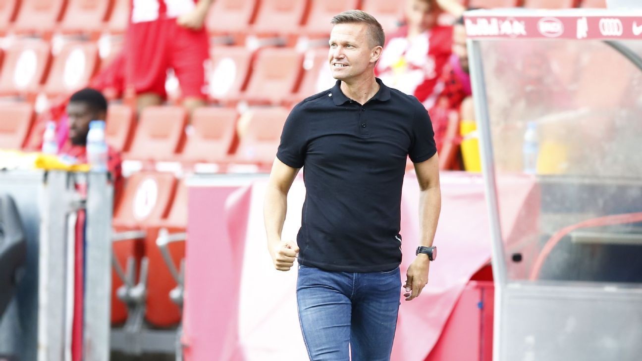 U.S. coach Marsch leads Salzburg to Austrian title