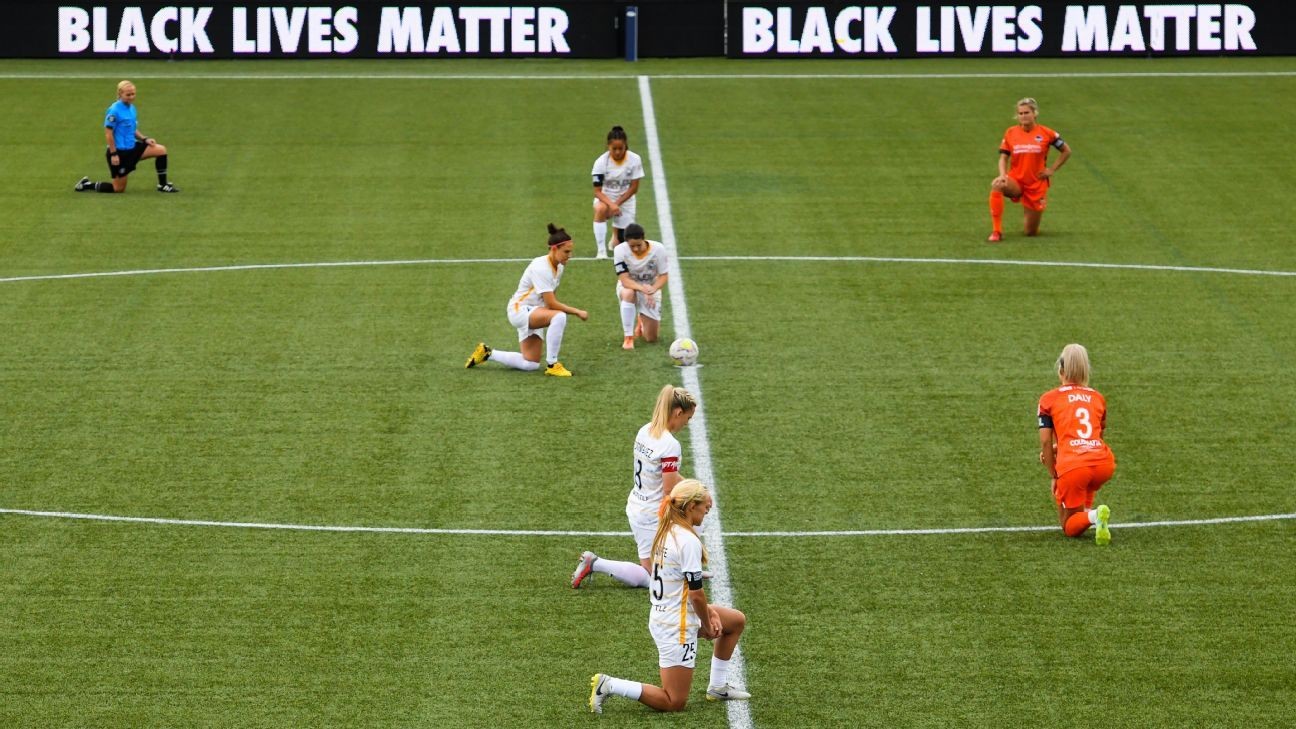 NWSL: Officials join players kneeling during anthem