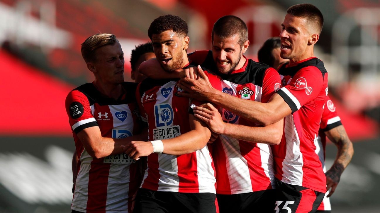 Southampton hold on for win over Man City