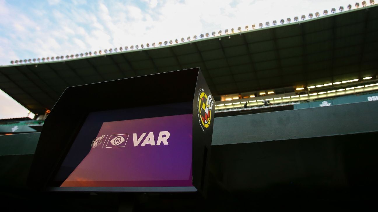 Barca chief hints that VAR favours Madrid