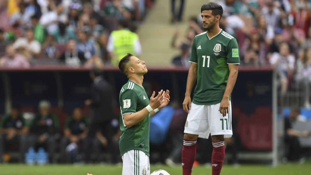 Chicharito laments no Vela for L.A. derby