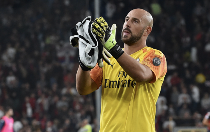 Valencia in talks with AC Milan goalkeeper