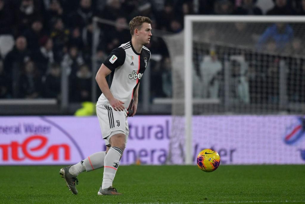 SUCCESSFUL SURGERY FOR DE LIGT