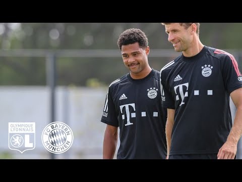 ? LIVE: FC Bayern Pressetalk mit Hansi Flick und Serge Gnabry aus Portugal