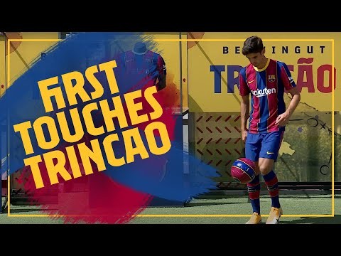 ? ? TRINCÃO shows off his skills in a Barça jersey!